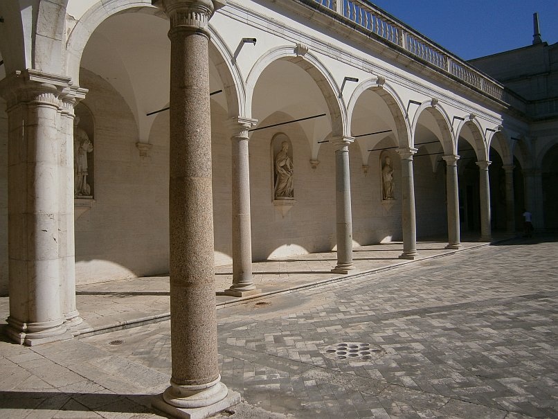 Klasztor pod Monte Cassino - zwiedzanie Włoch
