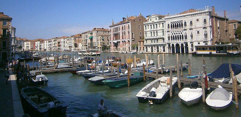 Wenecja - kanał przy targu rybnym